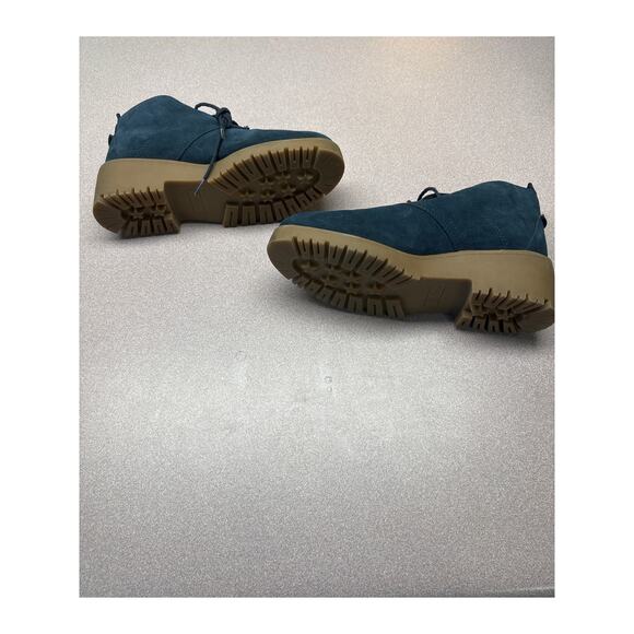 White Mountain Blue Danny Suede Booties Size 9.5W - Picture 4 of 9